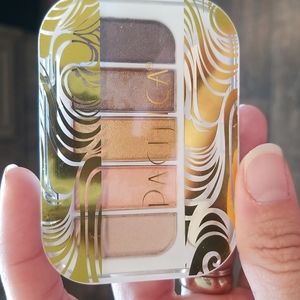 Pacifica Eyeshadow palette in Island Life